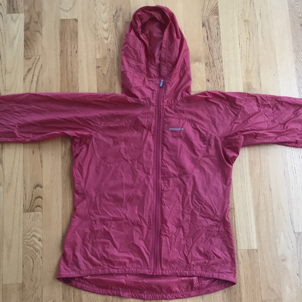 Patagonia ultralight rain jacket